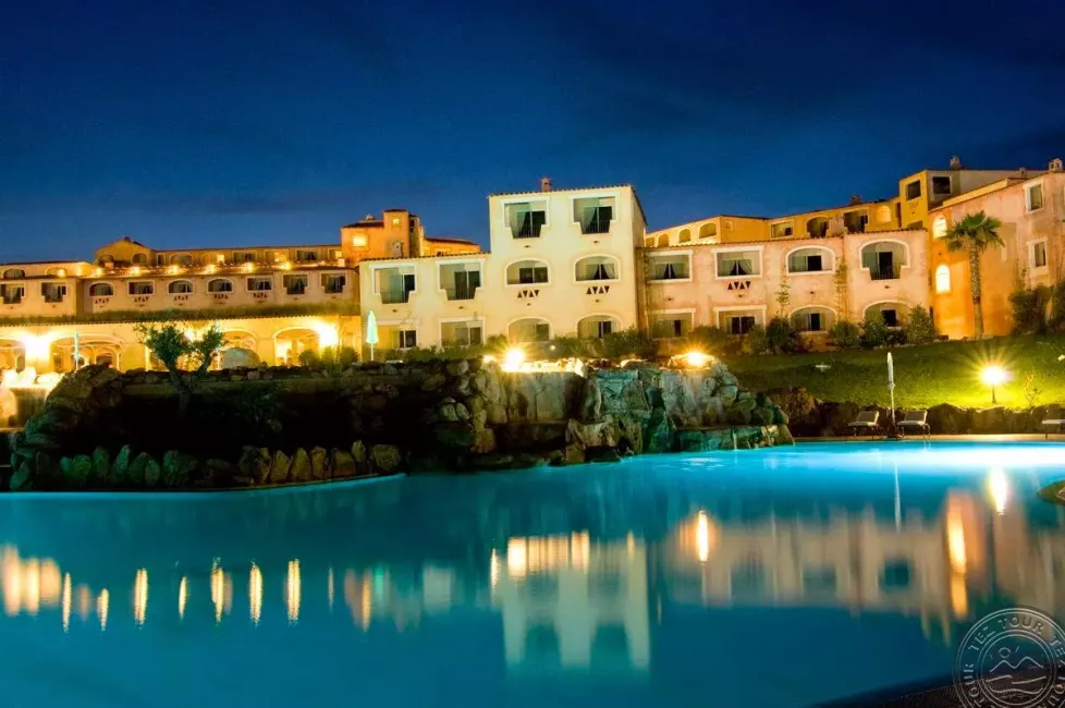 Viešbutis „COLONNA RESORT“ (Sardinija, Italija)