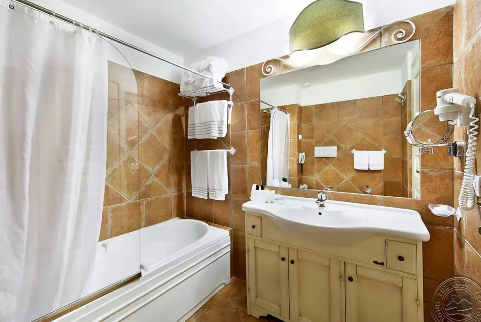 Viešbutis „COLONNA RESORT“ (Sardinija, Italija)