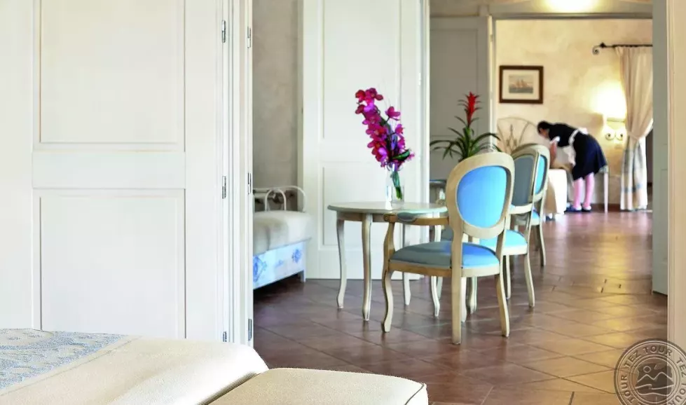 Viešbutis „COLONNA RESORT“ (Sardinija, Italija)