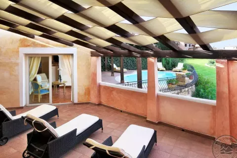 Viešbutis „COLONNA RESORT“ (Sardinija, Italija)