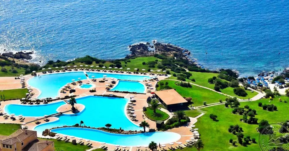 Viešbutis „COLONNA RESORT“ (Sardinija, Italija)
