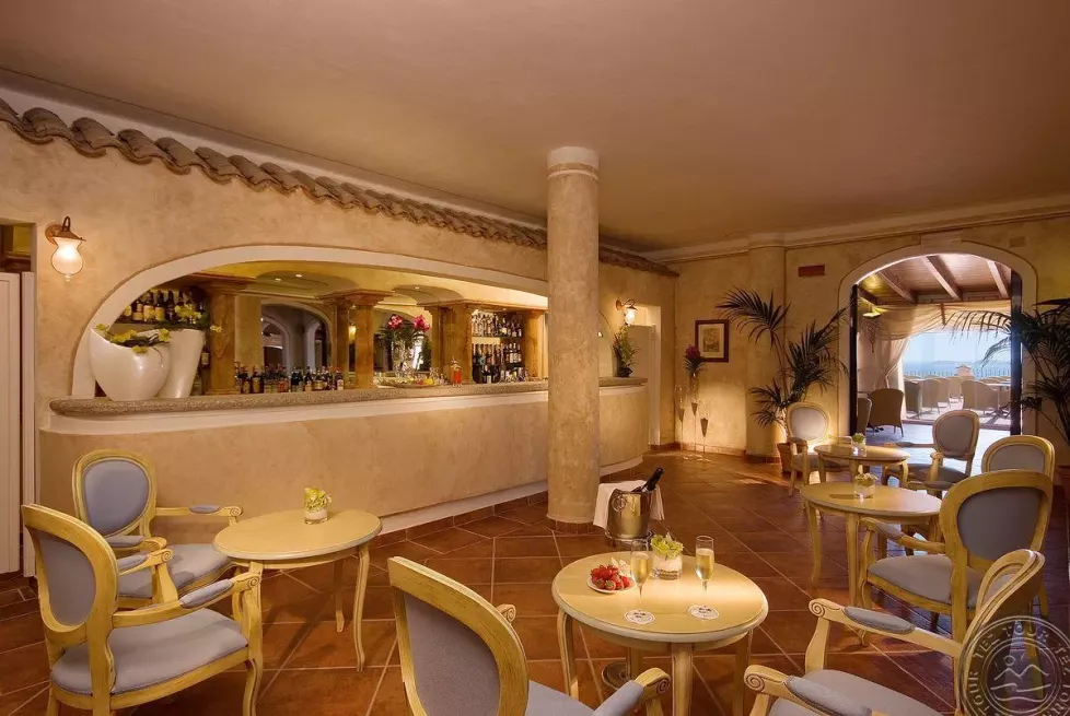 Viešbutis „COLONNA RESORT“ (Sardinija, Italija)