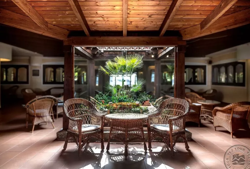 Viešbutis „GRAND HOTEL SMERALDO BEACH“ (Sardinija, Italija)