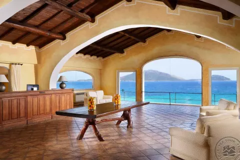 Viešbutis „VOI COLONNA VILLAGE“ (Sardinija, Italija)