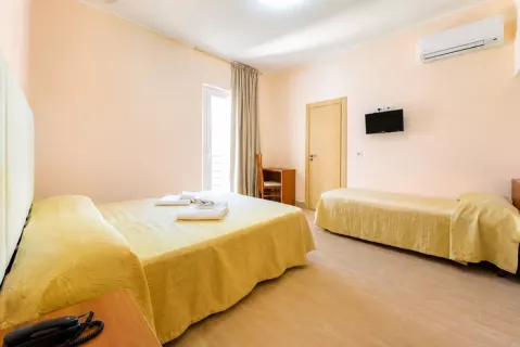 Viešbutis „ADRIA NUOVA “ (Riminis, Italija)