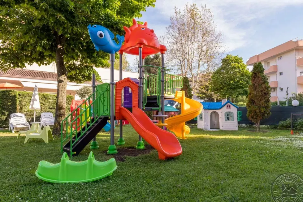 Viešbutis „APOLLO“ (Riminis, Italija)