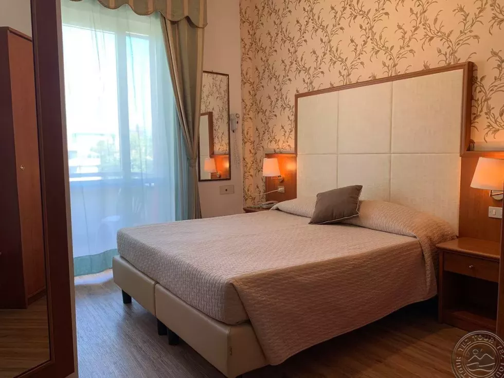 Viešbutis „APOLLO“ (Riminis, Italija)