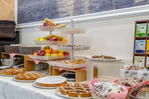 Viešbutis „APOLLO“ (Riminis, Italija)