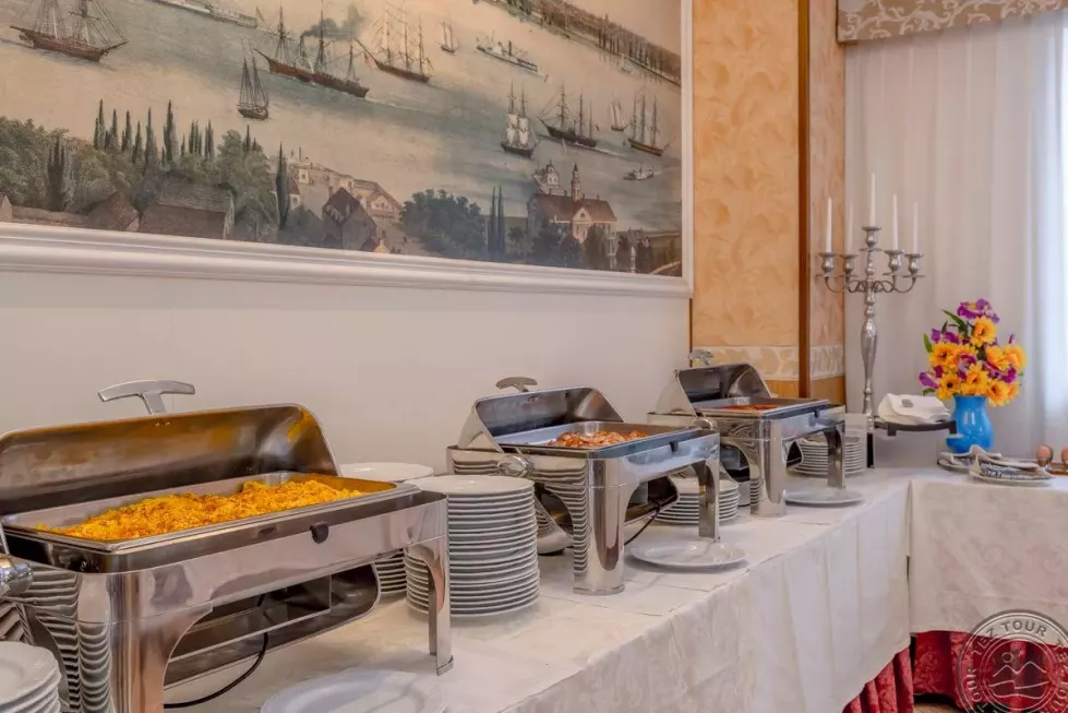 Viešbutis „APOLLO“ (Riminis, Italija)