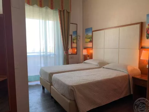 Viešbutis „APOLLO“ (Riminis, Italija)