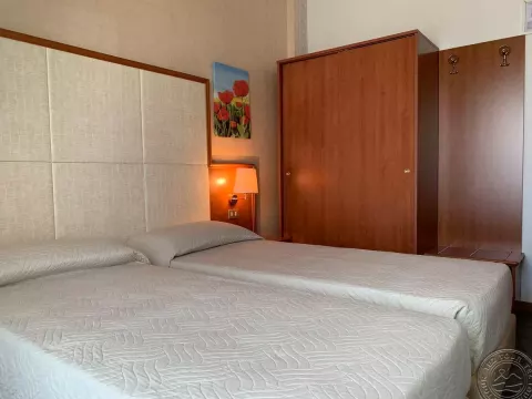 Viešbutis „APOLLO“ (Riminis, Italija)