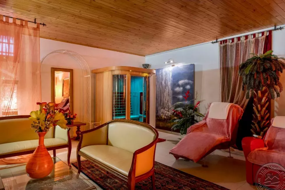 Viešbutis „APOLLO“ (Riminis, Italija)