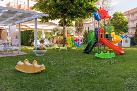 Viešbutis „APOLLO“ (Riminis, Italija)