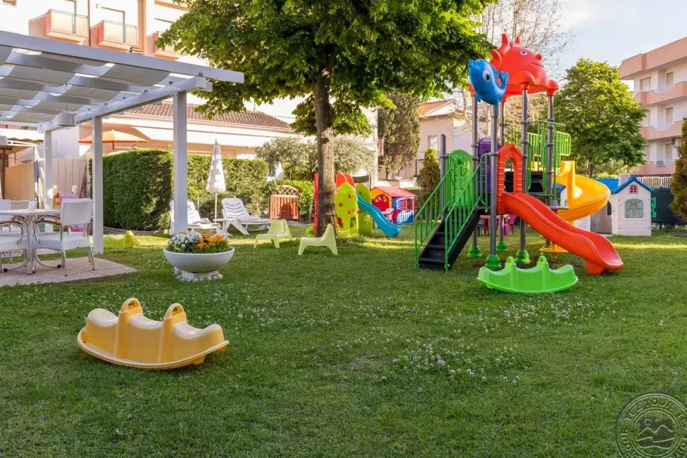 Viešbutis „APOLLO“ (Riminis, Italija)