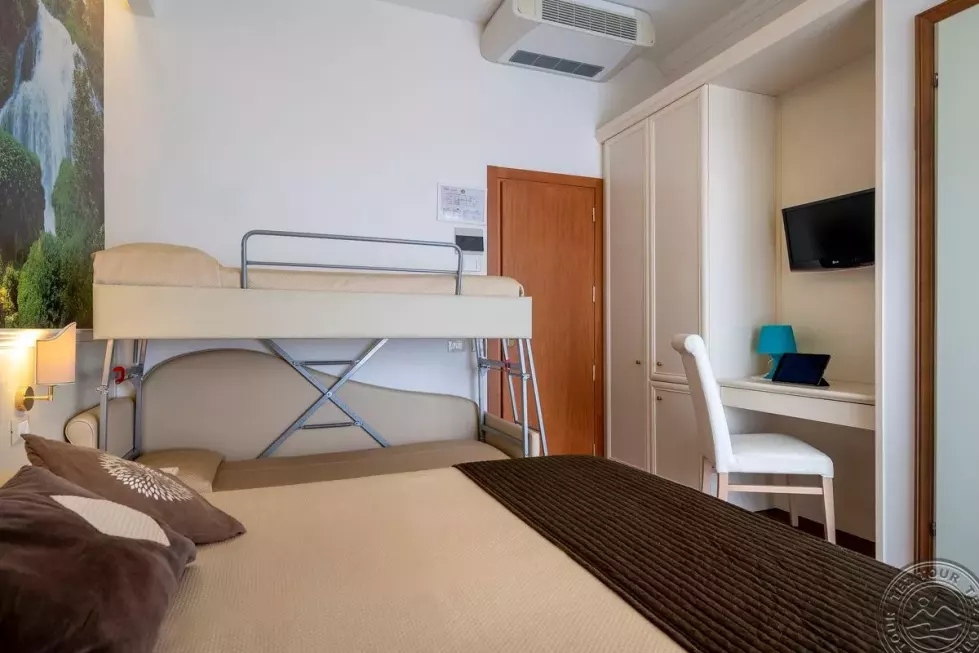 Viešbutis „APOLLO“ (Riminis, Italija)