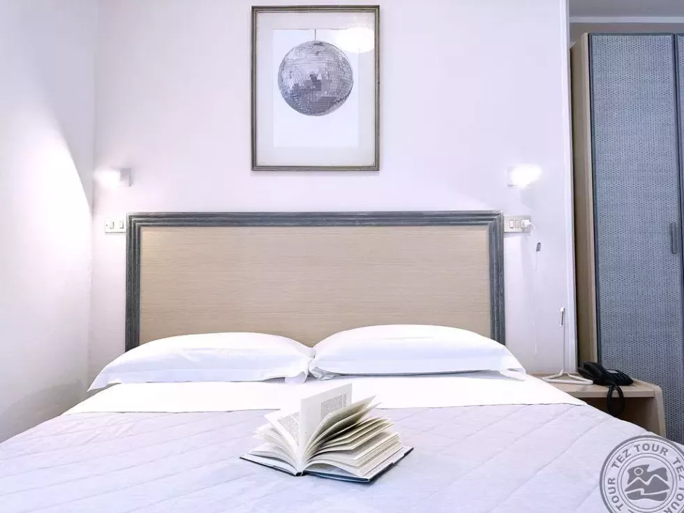 Viešbutis „AURA LIVING HOTEL “ (Riminis, Italija)