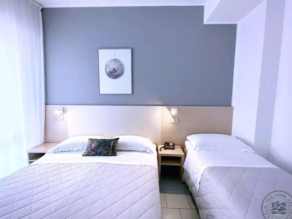 Viešbutis „AURA LIVING HOTEL “ (Riminis, Italija)