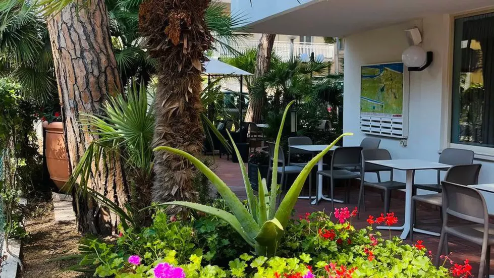 Viešbutis „AURA LIVING HOTEL “ (Riminis, Italija)