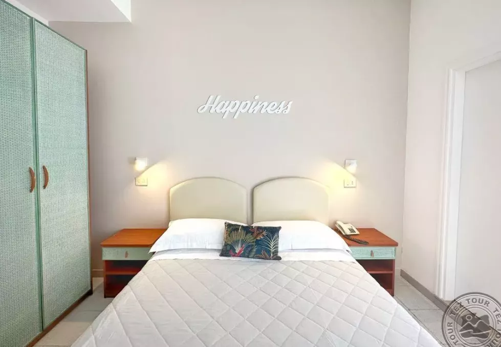 Viešbutis „AURA LIVING HOTEL “ (Riminis, Italija)