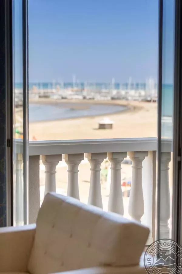Viešbutis „BAIA IMPERIALE“ (Riminis, Italija)