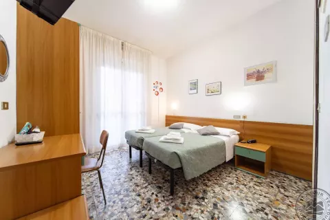 Viešbutis „CORTINA“ (Riminis, Italija)