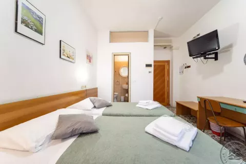 Viešbutis „CORTINA“ (Riminis, Italija)