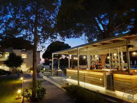 Viešbutis „KALOGRIA BEACH RESORT“ (Peloponesas, Graikija)