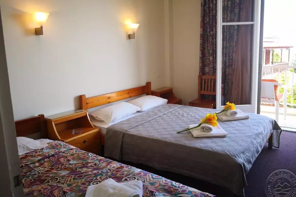 Viešbutis „TARADELLA HOTEL“ (Peloponesas, Graikija)