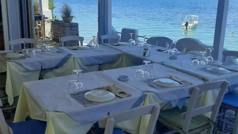 Viešbutis „TARADELLA HOTEL“ (Peloponesas, Graikija)