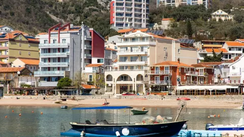 Viešbutis „OBALA+“ (Tivatas, Juodkalnija)