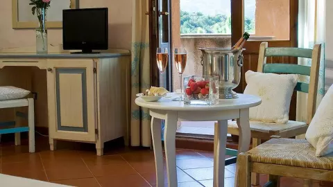 Viešbutis „COLONNA COUNTRY“ (Sardinija, Italija)