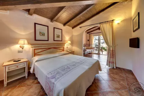 Viešbutis „COLONNA COUNTRY“ (Sardinija, Italija)
