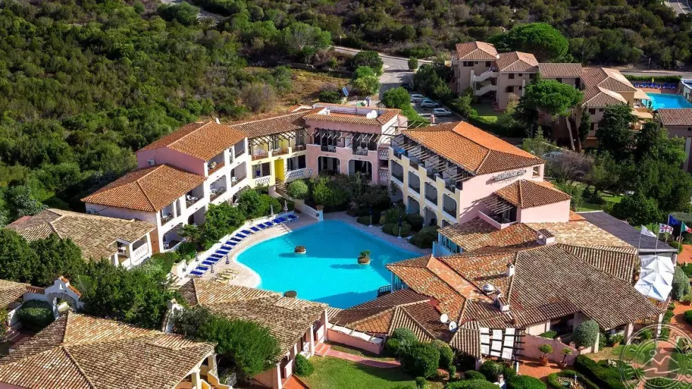 Viešbutis „COLONNA PARK HOTEL“ (Sardinija, Italija)