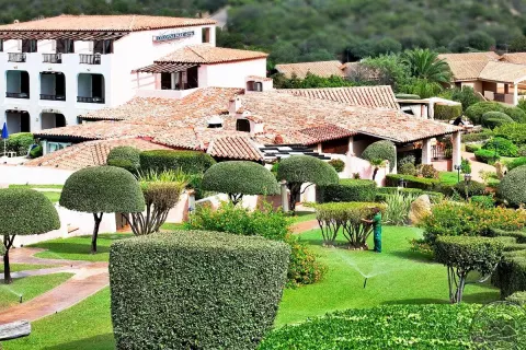 Viešbutis „COLONNA PARK HOTEL“ (Sardinija, Italija)