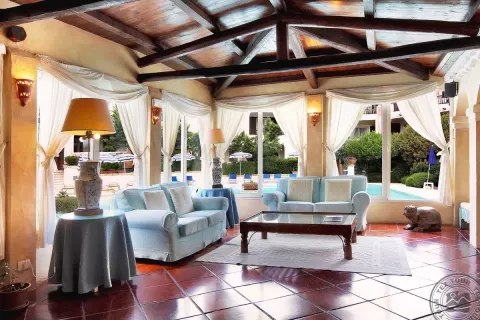 Viešbutis „COLONNA PARK HOTEL“ (Sardinija, Italija)