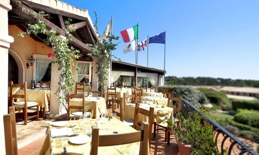 Viešbutis „COLONNA PARK HOTEL“ (Sardinija, Italija)