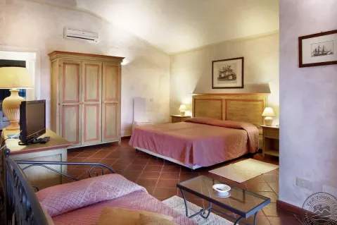 Viešbutis „COLONNA PARK HOTEL“ (Sardinija, Italija)