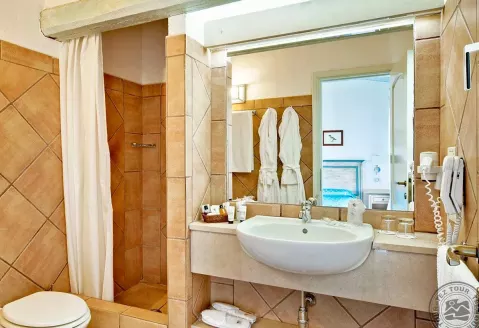 Viešbutis „COLONNA PARK HOTEL“ (Sardinija, Italija)