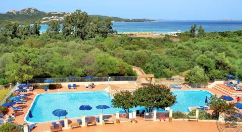 Viešbutis „COLONNA BEACH HOTEL&RESIDENCE“ (Sardinija, Italija)