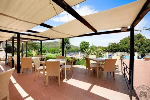 Viešbutis „COLONNA BEACH HOTEL&RESIDENCE“ (Sardinija, Italija)