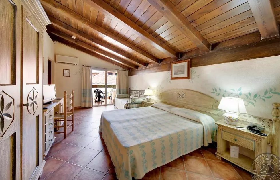 Viešbutis „COLONNA BEACH HOTEL&RESIDENCE“ (Sardinija, Italija)