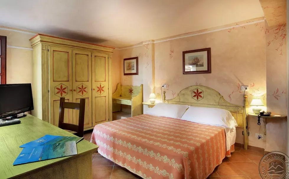 Viešbutis „COLONNA BEACH HOTEL&RESIDENCE“ (Sardinija, Italija)