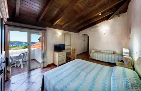 Viešbutis „COLONNA BEACH HOTEL&RESIDENCE“ (Sardinija, Italija)