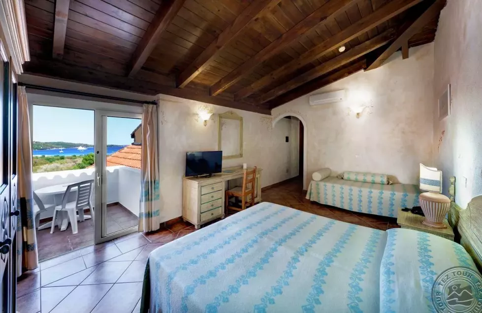 Viešbutis „COLONNA BEACH HOTEL&RESIDENCE“ (Sardinija, Italija)