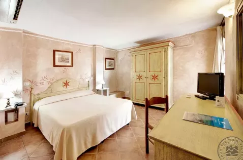 Viešbutis „COLONNA BEACH HOTEL&RESIDENCE“ (Sardinija, Italija)