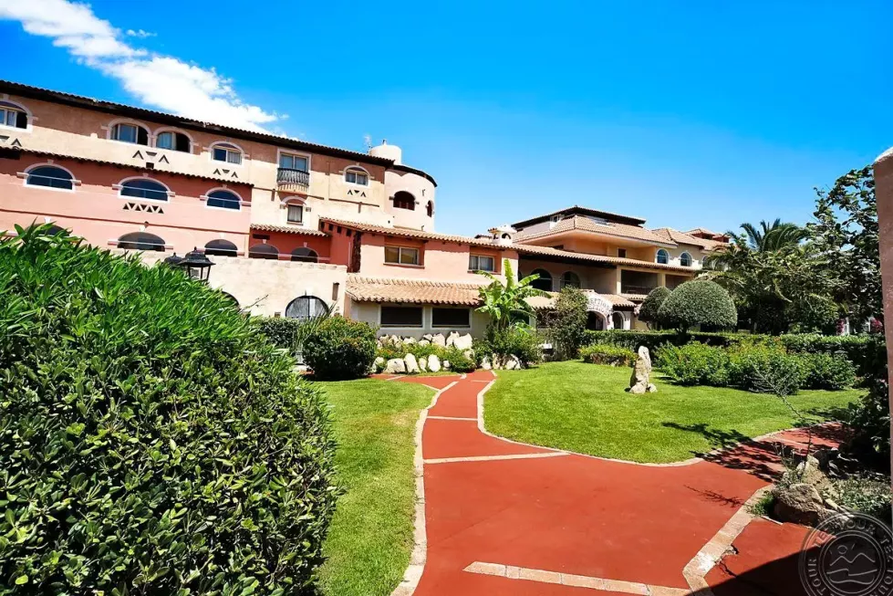 Viešbutis „COLONNA BEACH HOTEL&RESIDENCE“ (Sardinija, Italija)