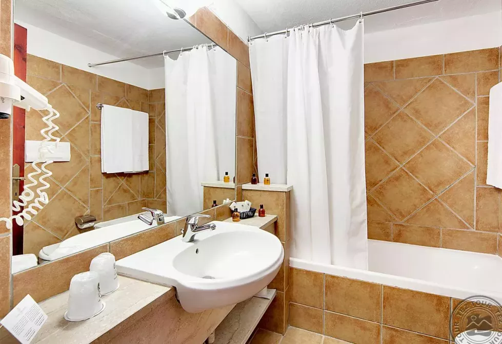 Viešbutis „COLONNA BEACH HOTEL&RESIDENCE“ (Sardinija, Italija)