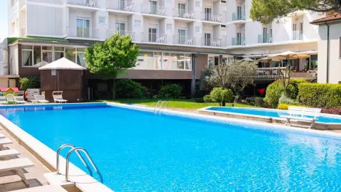 Viešbutis „DOGE HOTEL“ (Riminis, Italija)