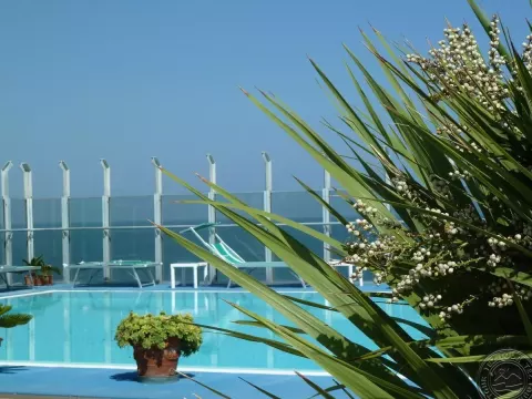 Viešbutis „NAPOLEON HOTEL“ (Riminis, Italija)