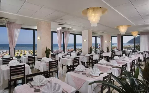Viešbutis „NAPOLEON HOTEL“ (Riminis, Italija)